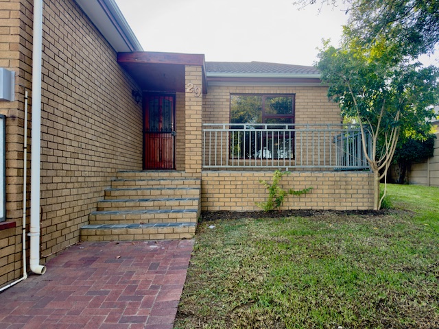 3 Bedroom Property for Sale in Uitzicht Western Cape